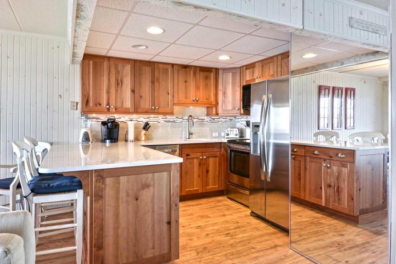 Harbour Island 307l Apartment
