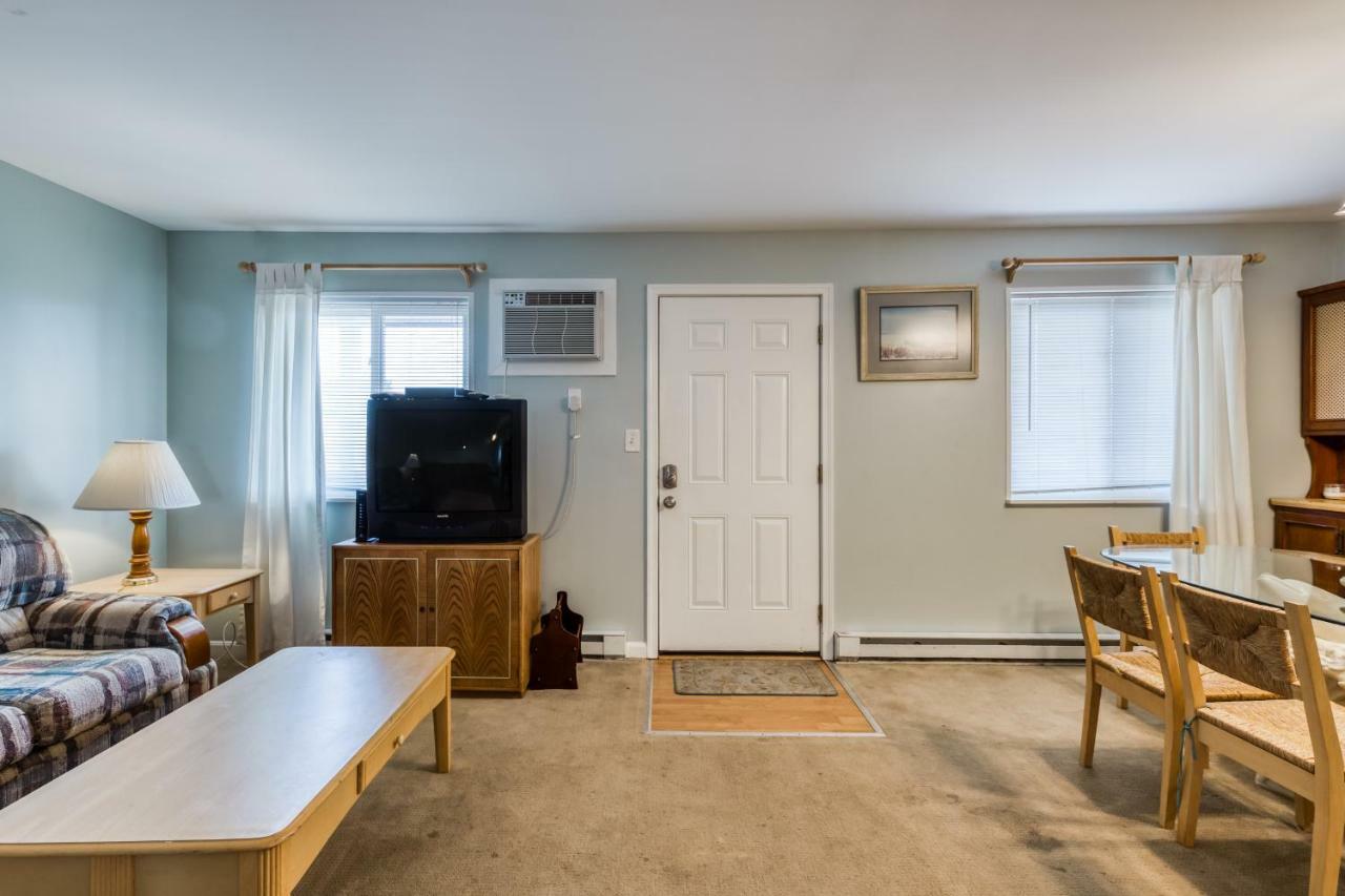Hotel Dolphin Manor Ocean City