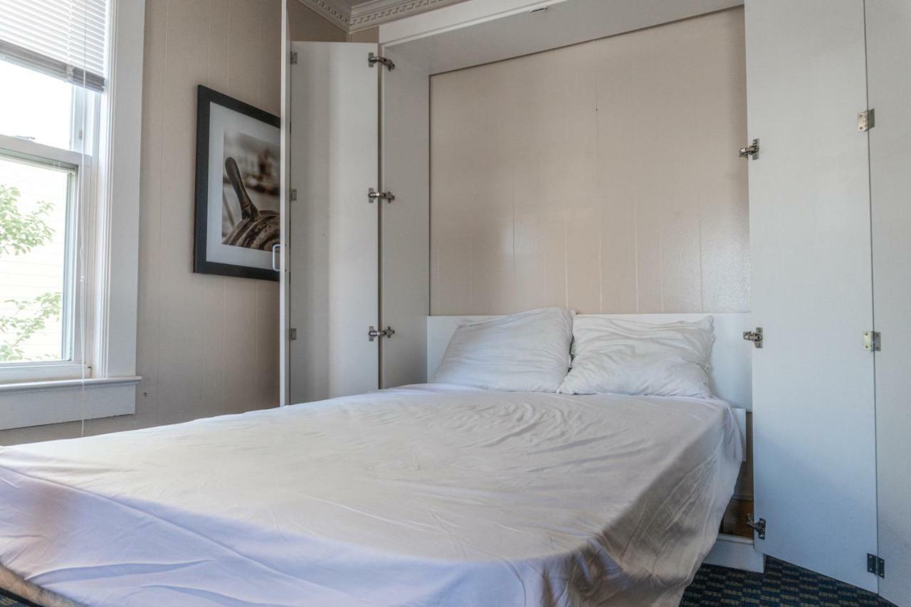 The Admiral Hotel/motel Motel 2*