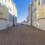 Saint Louis Ave, Unit D