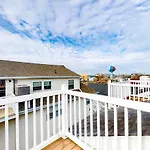 Surfcrest 201