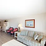 81 Beach Hill 301