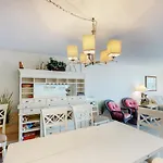 81 Beach Hill 301