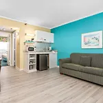 Cayman Suites Hotel