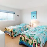 Sunny Sands 401
