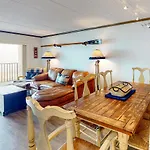Marigot Beach Condo