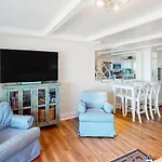 Beachwalk 7