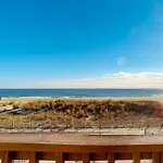 Beach Place N 3