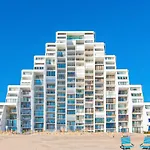 Pyramid 7M