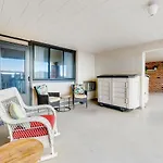 Colonial Unit 404