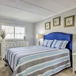 Updated Ocean City Condo - Walk To Beach!