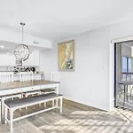 Rainbow 306 - Oceanfront Luxury 3-Bedroom With Outdoor Pool