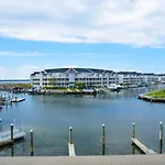Seascape-Heron Harbour 200-9
