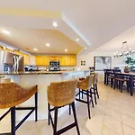 Bahia Vista I 403