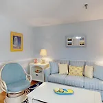 Sandalwoods 101A