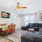 Lukas Apartments