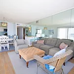 Towers 401 Condo