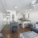 Ocean Block Condo 100 Steps From The Beach