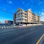 Americana Condos 10Th Street