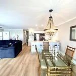 Harbour Island 402L Home