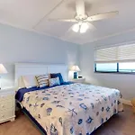 Golden Sands 813