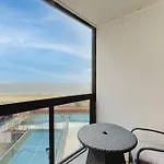 Golden Sands 402