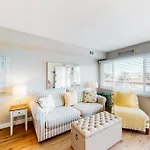 Sea Loft 302