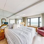 Diamond Beach 305