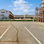 Jamaica Place 107