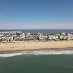 Modern 4Br Ocean Block Apt Walk To The Beach