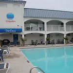 Islander Motel