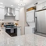Perfect Wave-100 Steps To Beach Sleeps 4