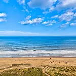 Golden Sands 706