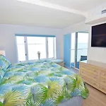 Harbour Island 305L Condo