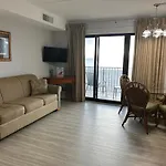 Direct Oceanfront On The Boardwalk At 1St Street, Room 302, Kitchen, Pool, Gym, Parking