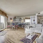 Ocean City Condo With Balcony And Direct Beach Access!