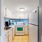 Fountainhead Towers 906