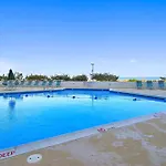 Pyramid 8H