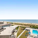 Fountainhead Towers 802