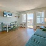 Commander Hotel & Suites