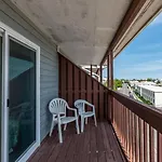 Breezy Point 302