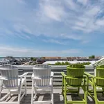 Breezy Point 302