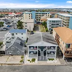 The Barracuda 4 Steps To The Beach 2Br Sleeps 6