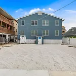 The Barracuda 4 Steps To The Beach 2Br Sleeps 6