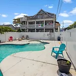 Parrot Bay 17