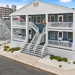 The Barracuda 3 Steps To The Beach 2Br Sleeps 6