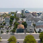Copacabana Beach House 5 Bedrooms Downtown Ocmd