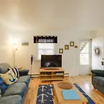 The English Condo Rental W And Beach And Bay Access!