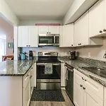 Walk To Beach Newly Remodeled Condo In Ocean City