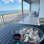 Family Friendly 2Br, Amazing Unobstructed Ocean View,Huge Balcony, Pool